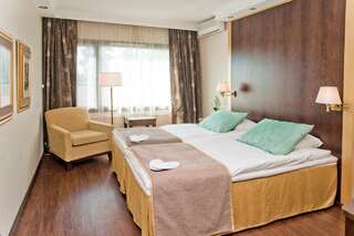 Отель Hotel Haikko Manor & Spa Порвоо Улучшенный двухместный номер с 1 кроватью или 2 отдельными кроватями - Здание спа-отеля - Доступ в спа-центр-2